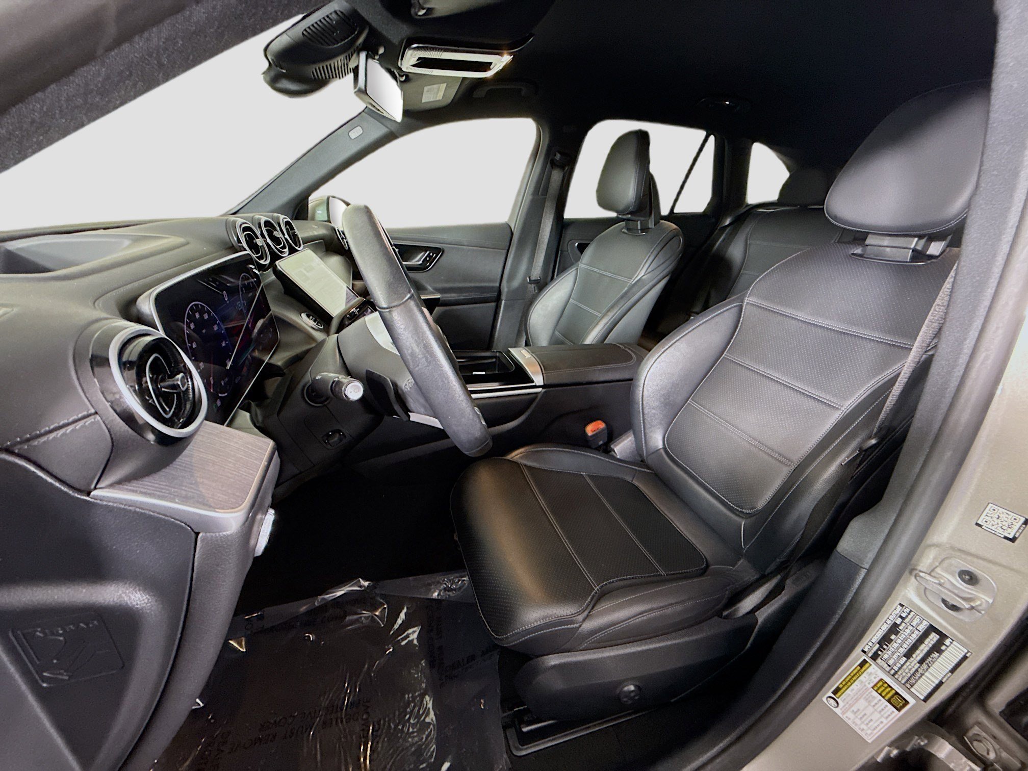 Used 2024 Mercedes-Benz GLC 300 4MATIC image 22