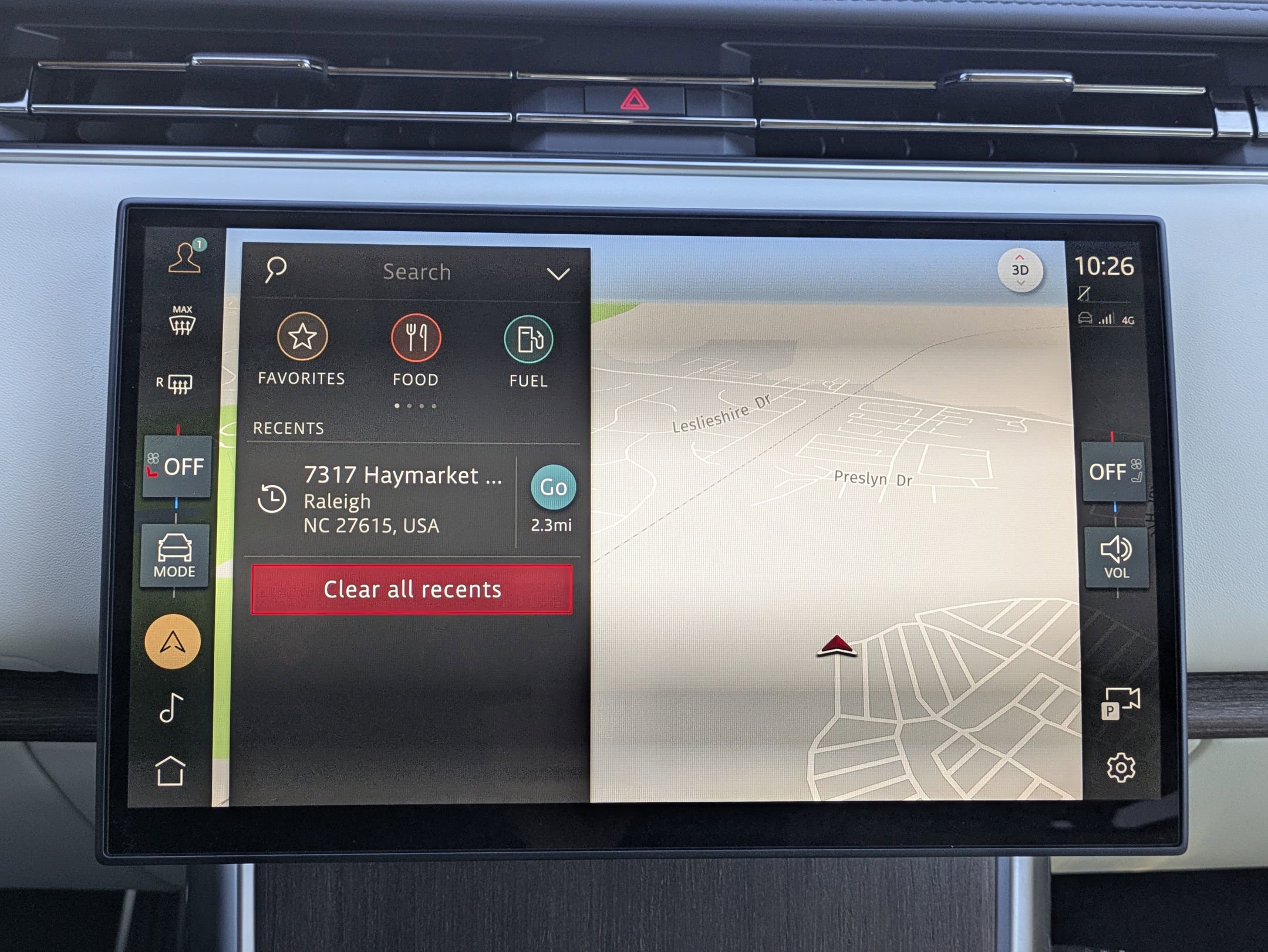 Certified 2025 Land Rover Range Rover SE image 13