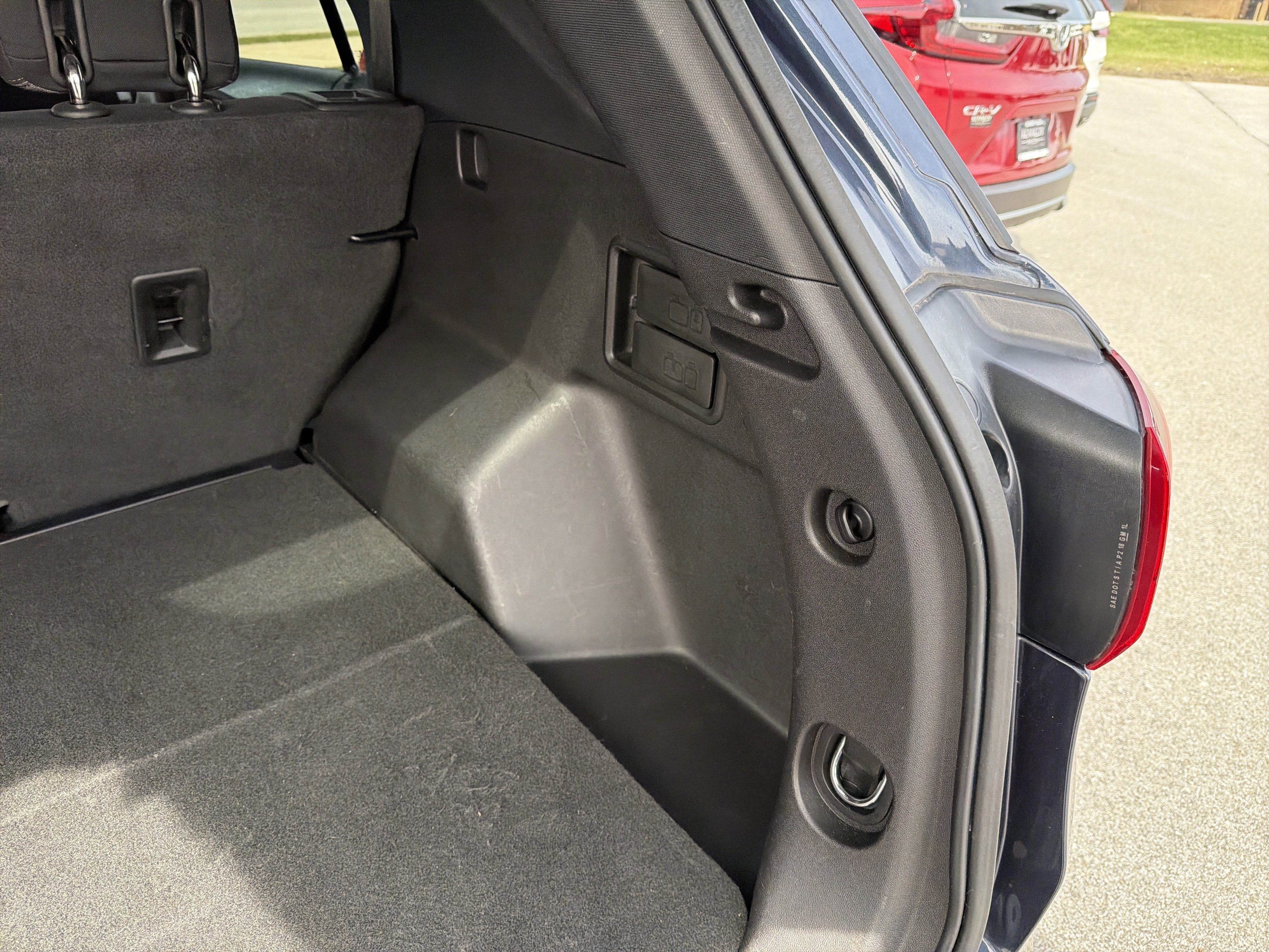 Used 2018 Chevrolet Equinox LT image 52