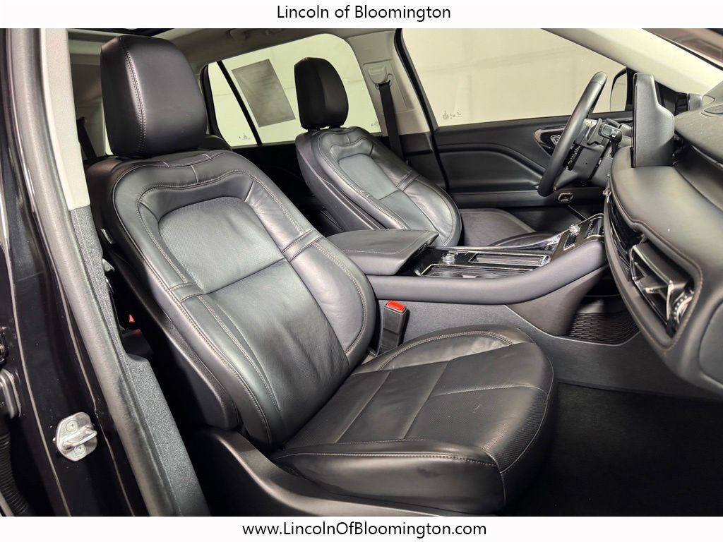 Used 2025 Lincoln Aviator Reserve AWD/4WD image 11