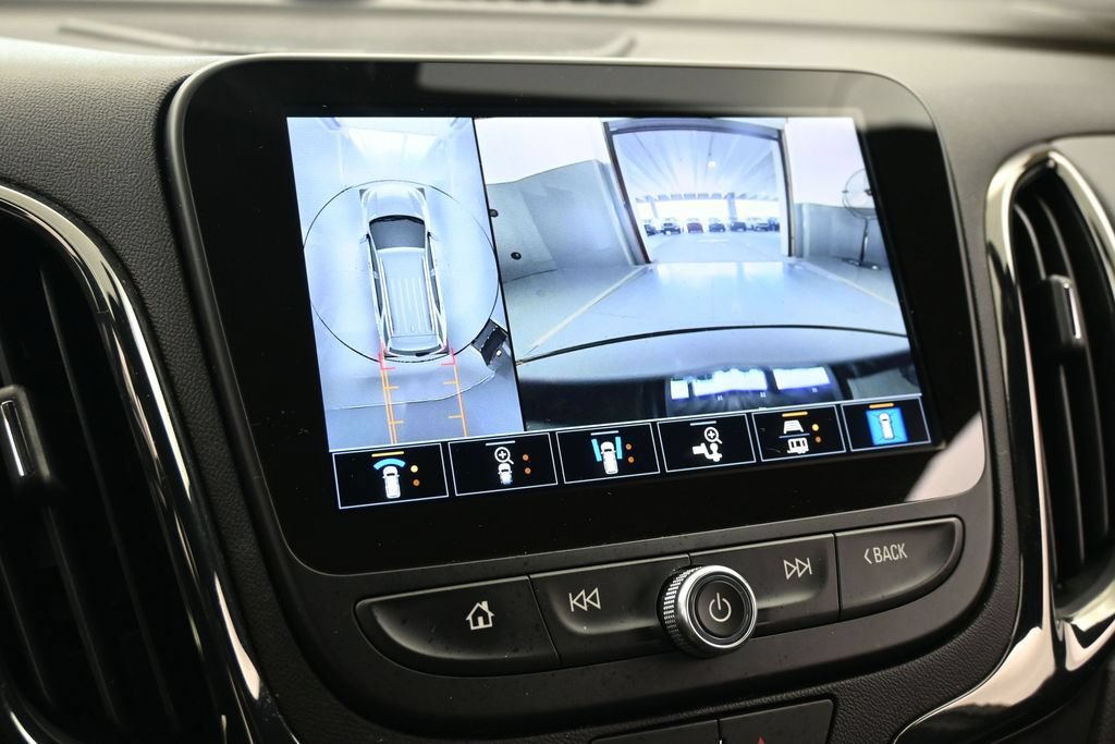 Used 2024 Chevrolet Equinox RS w/ RS Leather Package FWD image 18