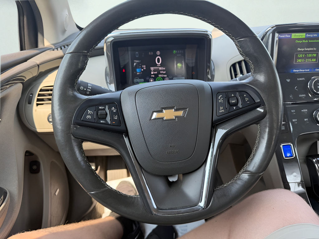 Used 2013 Chevrolet Volt Premium w/ Premium Trim Package FWD image 16