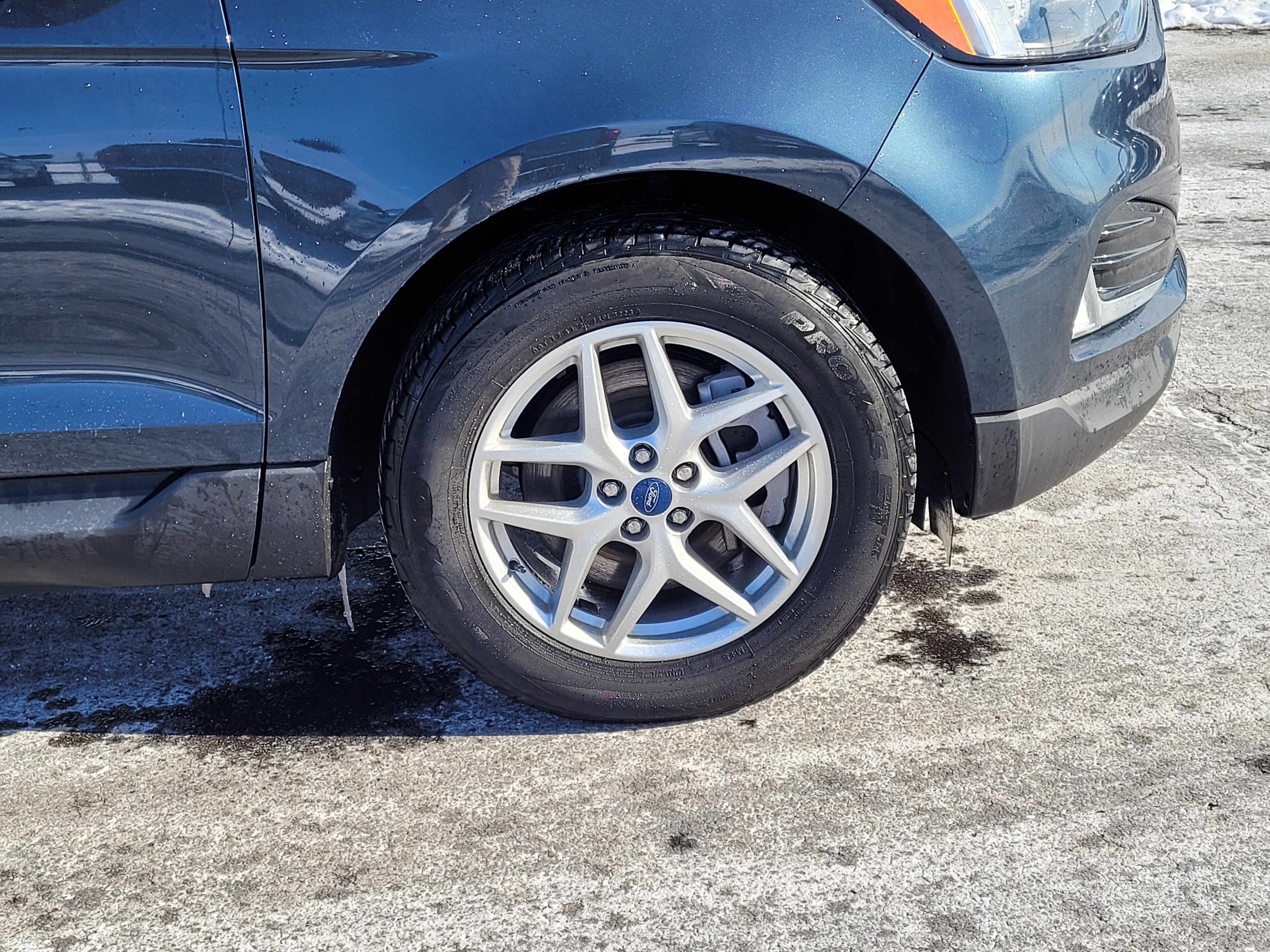 Certified 2022 Ford Edge SEL w/ Convenience Package image 10