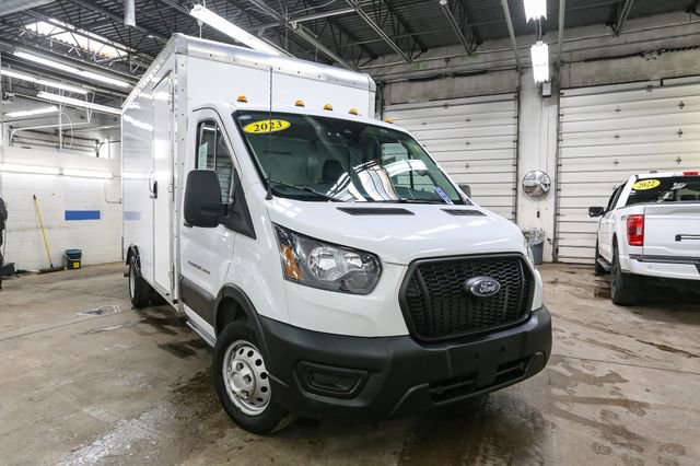 Used 2023 Ford Transit 350 DRW RWD image 3