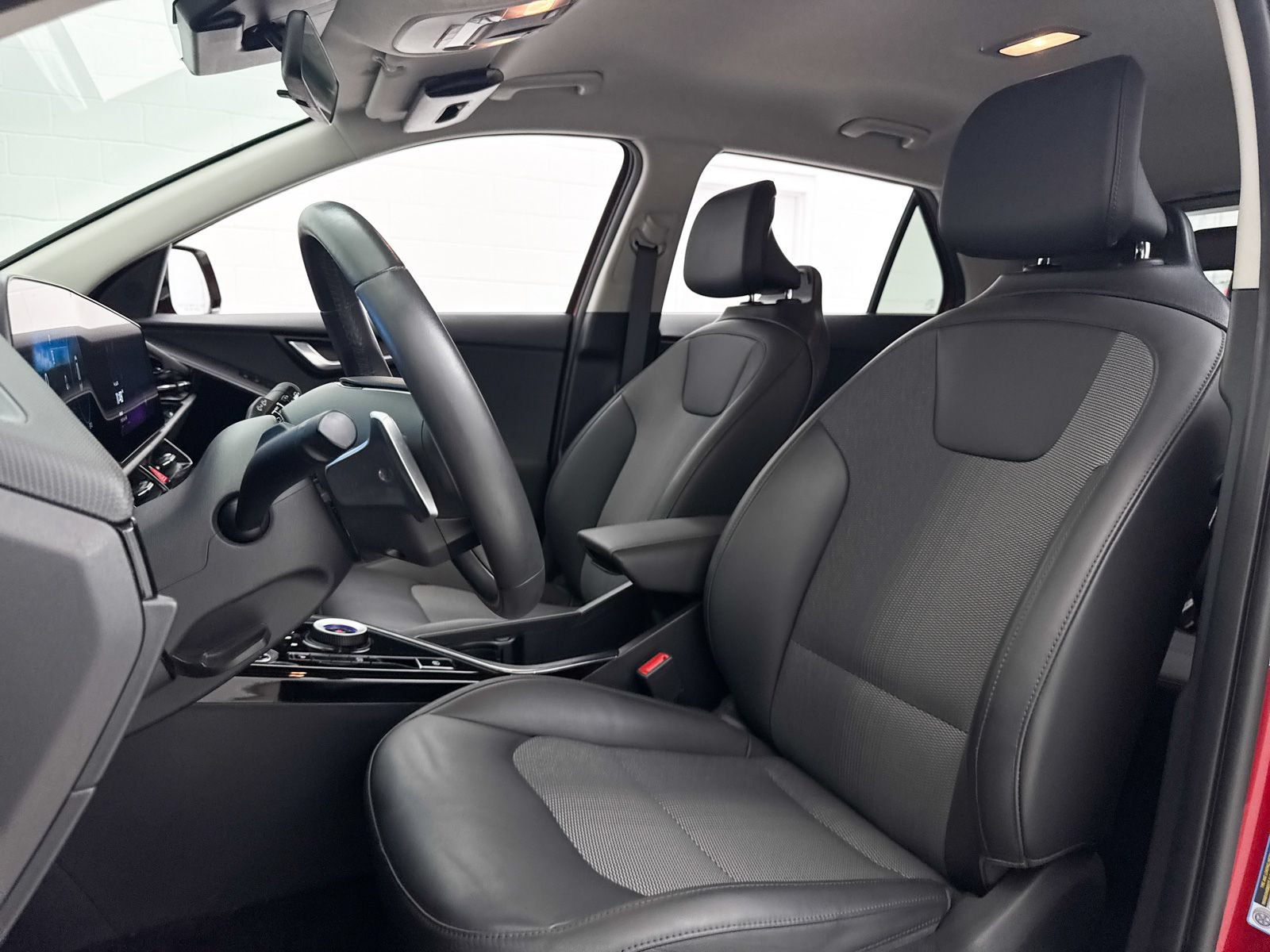 Certified 2023 Kia Niro Wind FWD image 19