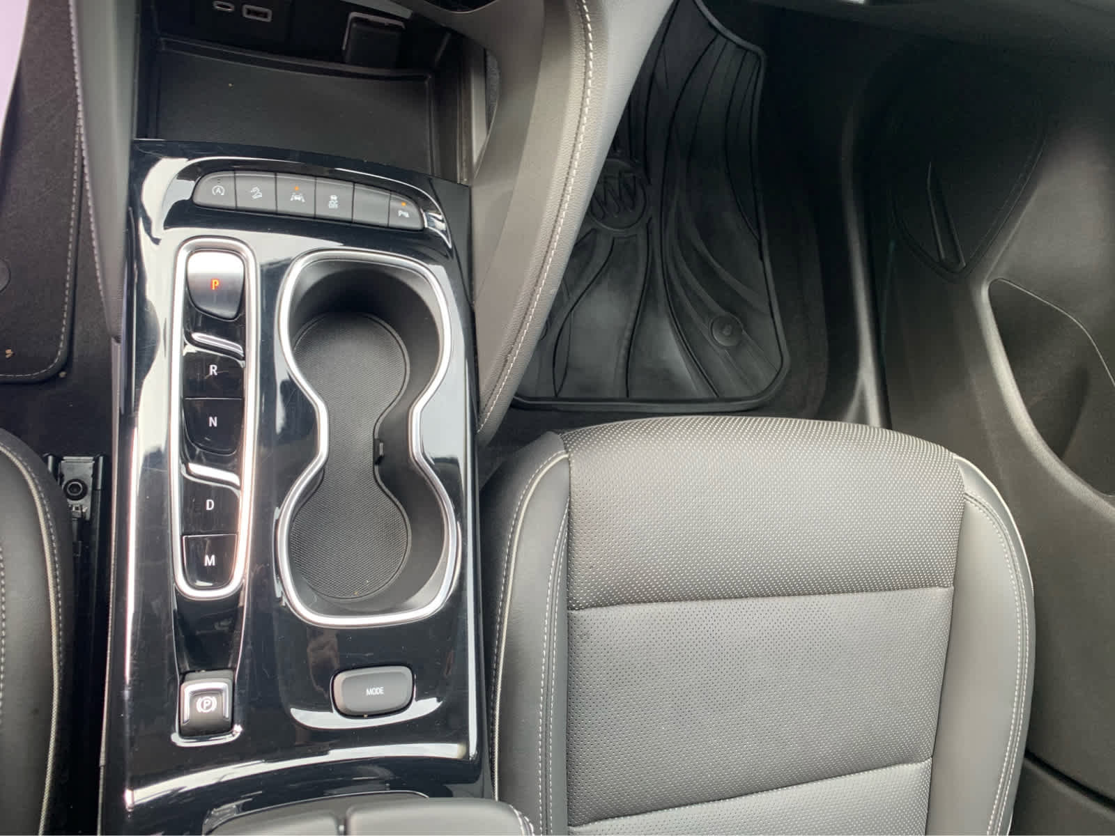 Used 2023 Buick Envision Essence image 19