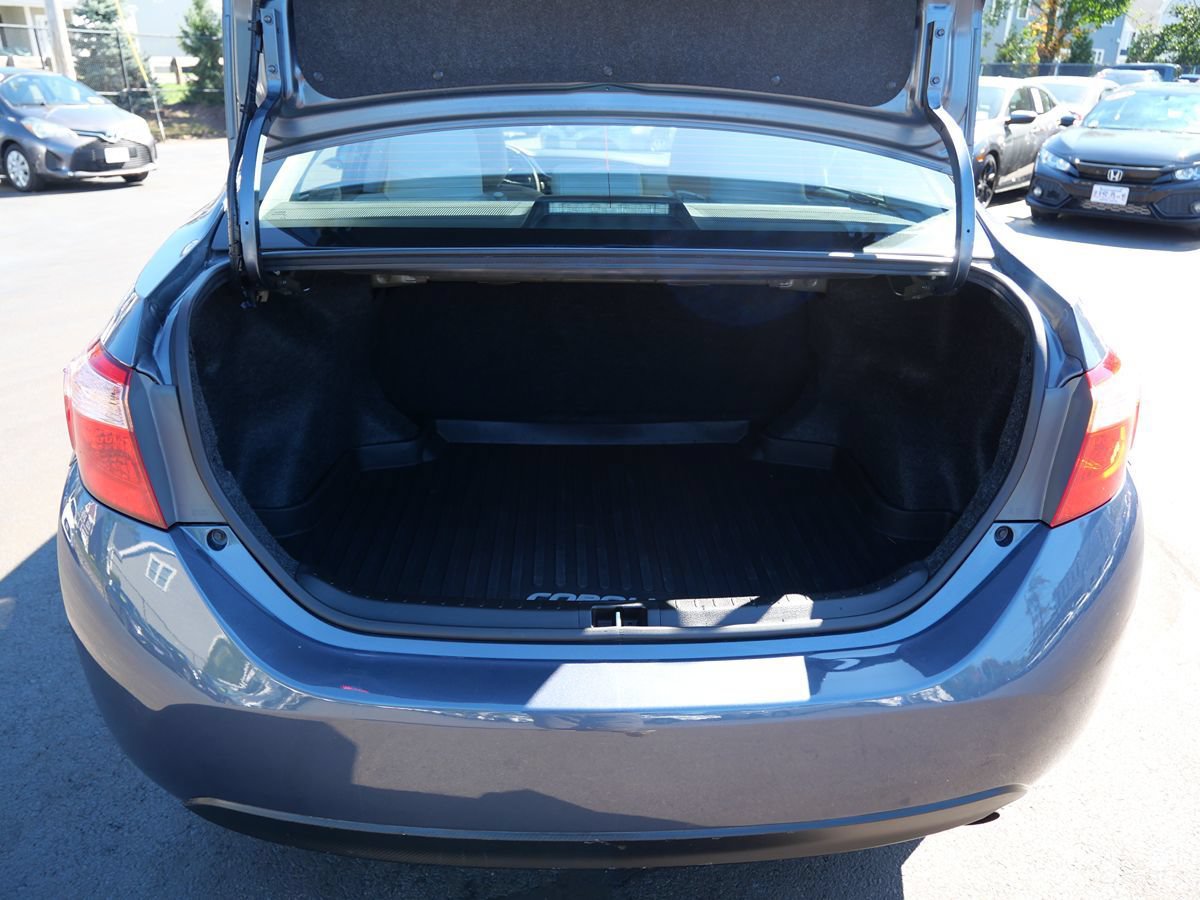 Used 2018 Toyota Corolla LE FWD image 31