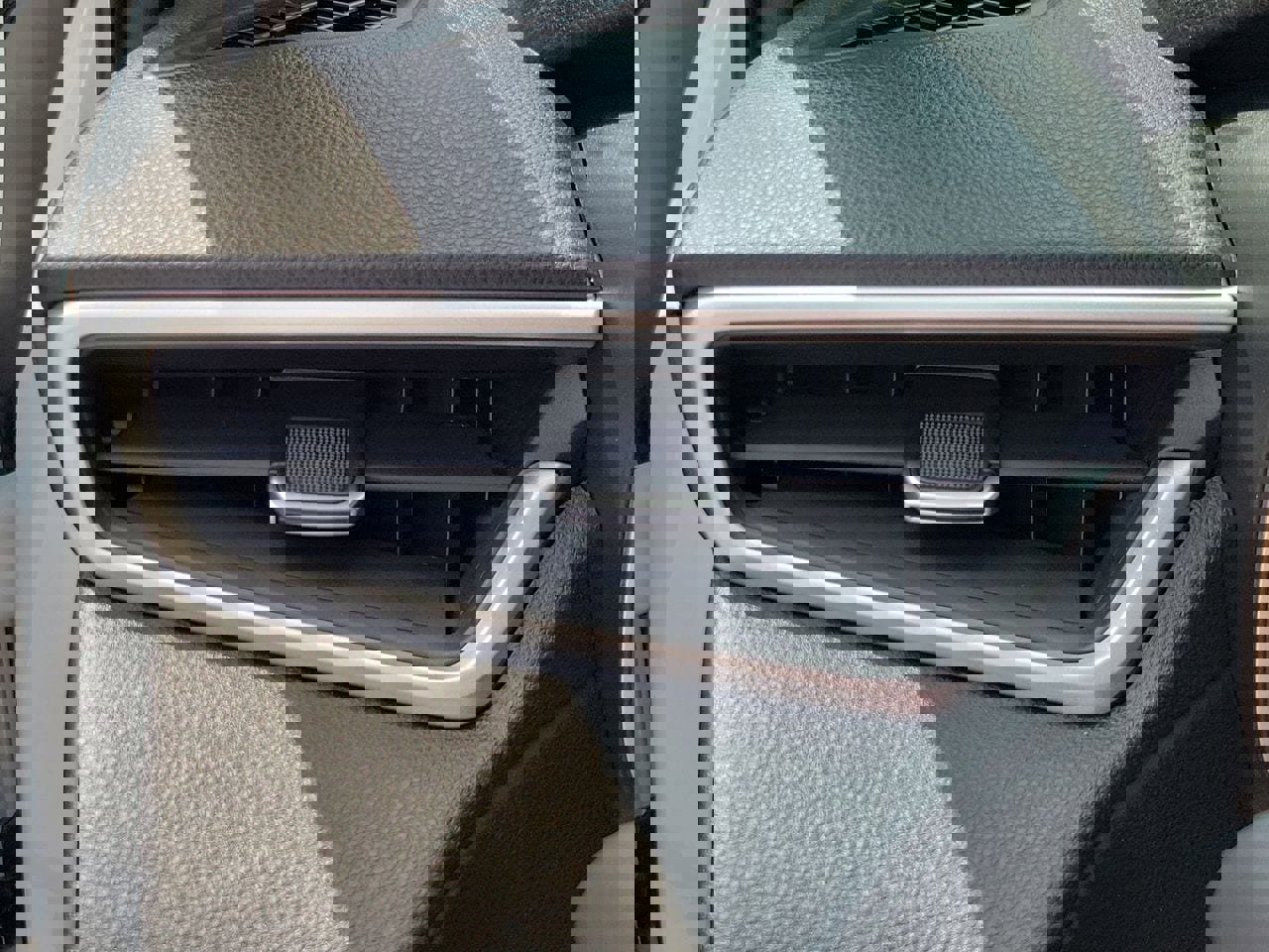 New 2026 Toyota Corolla Cross XLE image 32