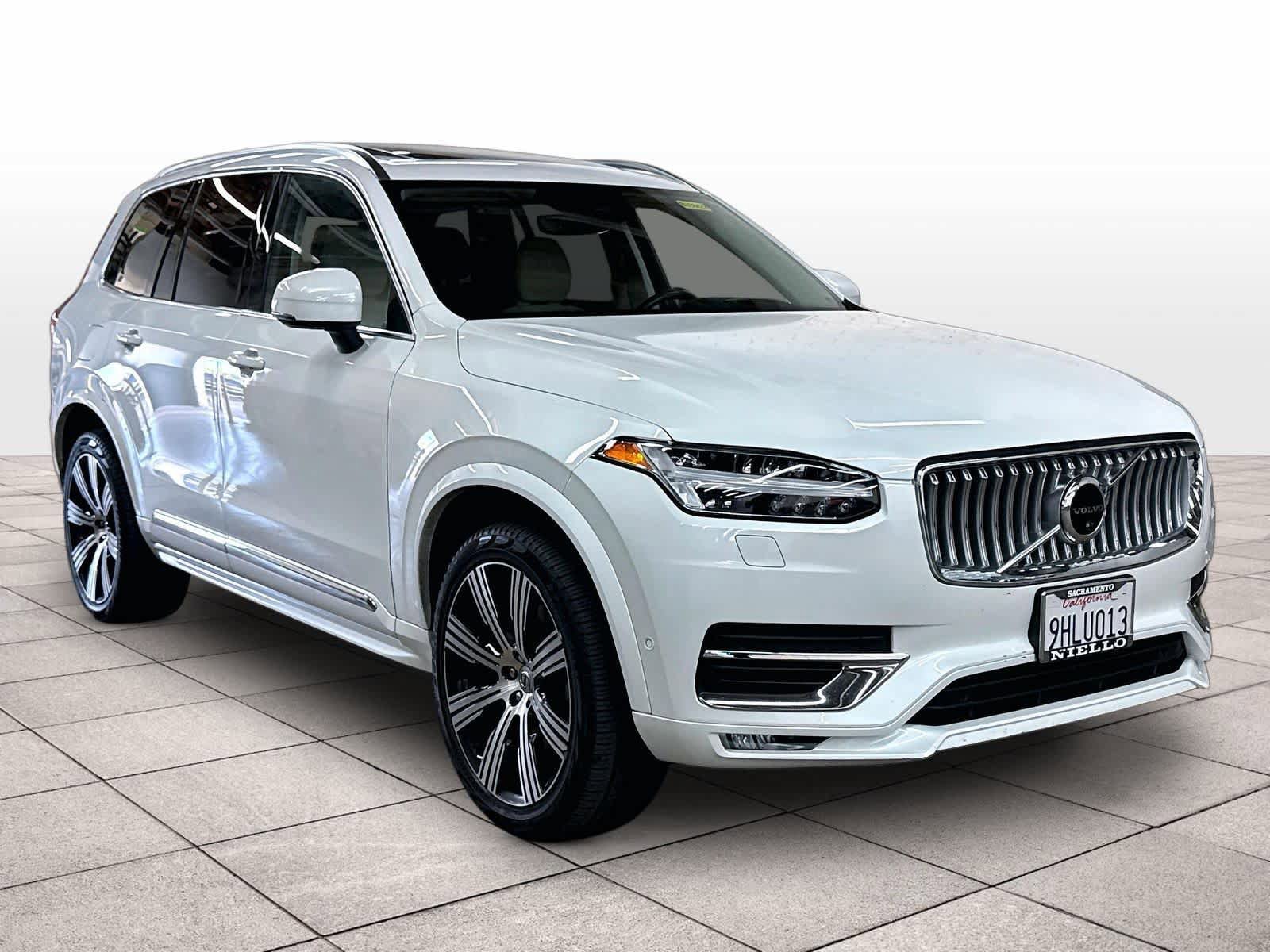 Used 2023 Volvo XC90 B6 Ultimate AWD/4WD image 2