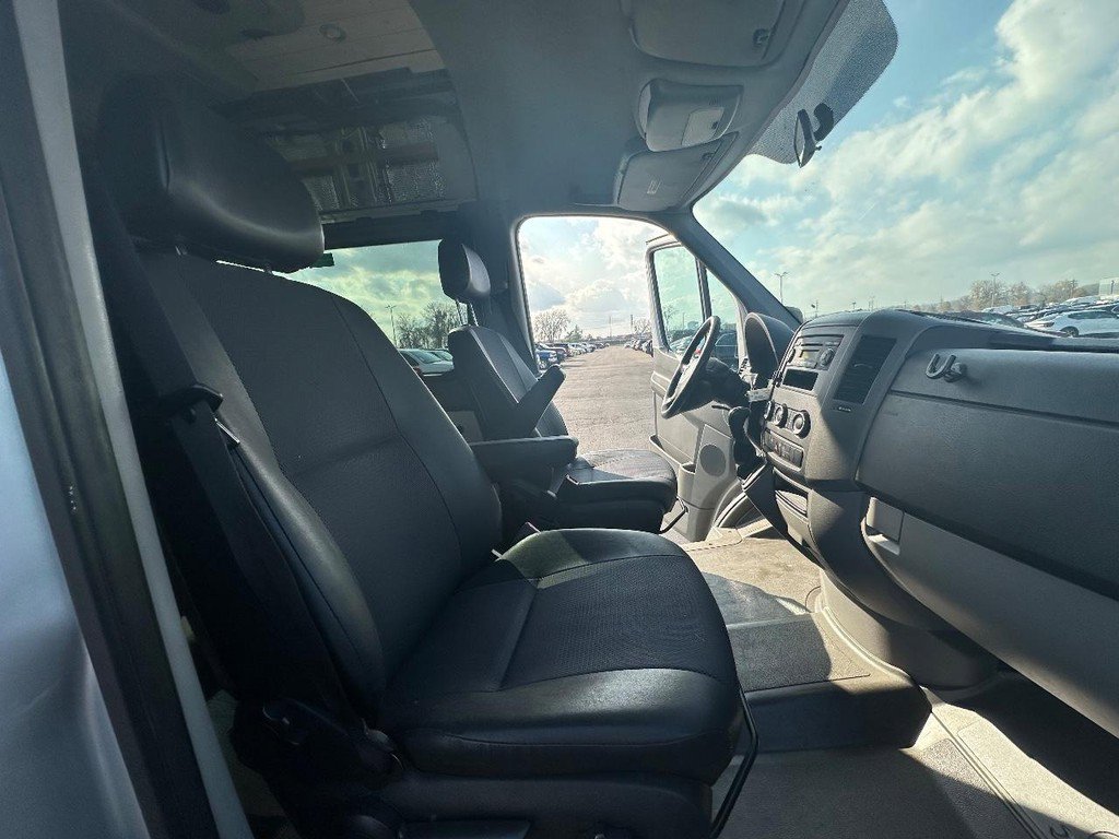 Used 2011 Mercedes-Benz Sprinter 2500 image 13