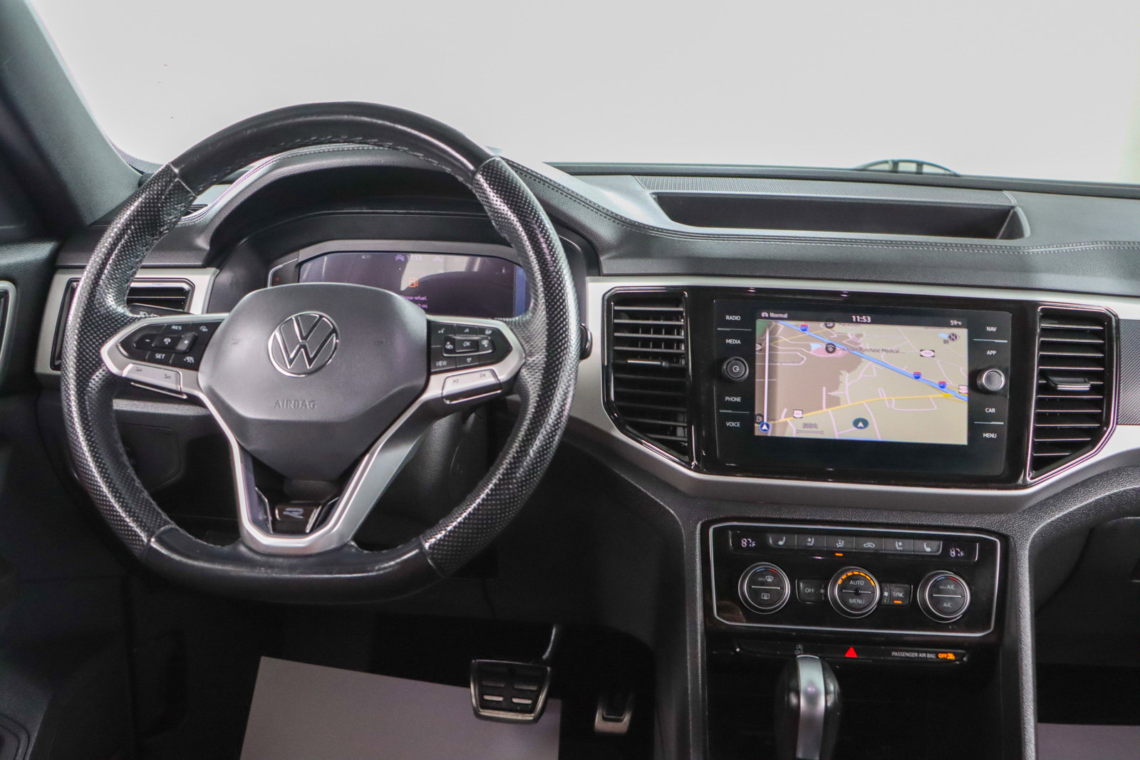 Used 2022 Volkswagen Atlas Cross Sport SEL Premium R-Line image 17