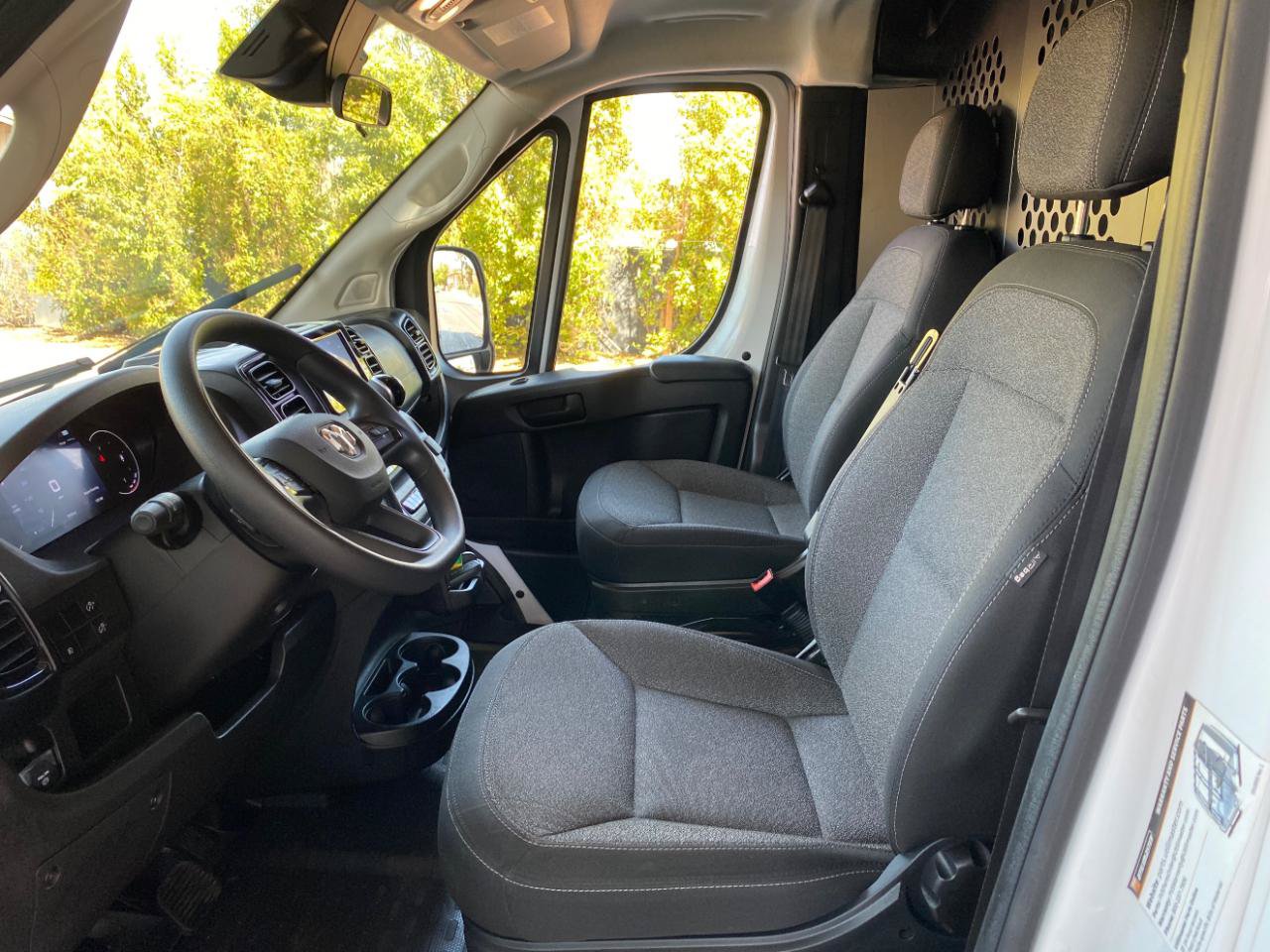 Used 2025 RAM ProMaster 2500 w/ U-Haul Equipment Group FWD image 31