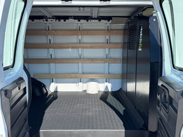 Used 2024 GMC Savana 2500 w/ Driver Convenience Package RWD image 6