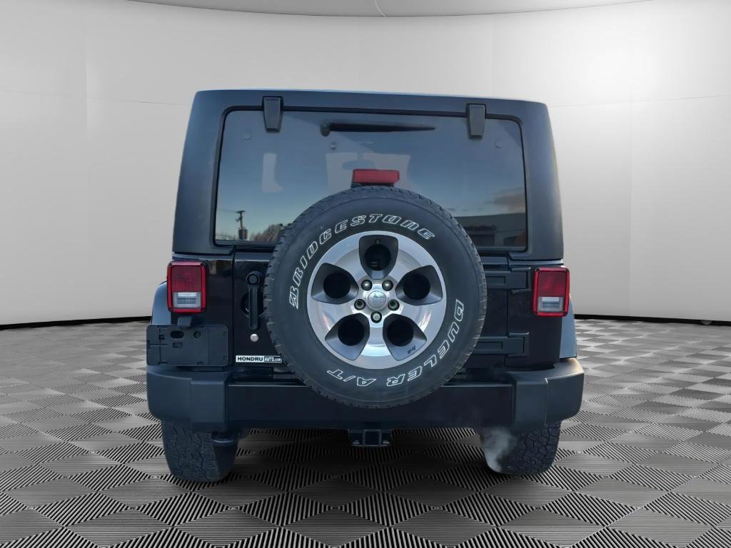 Used 2018 Jeep Wrangler Sahara w/ Connectivity Group image 8