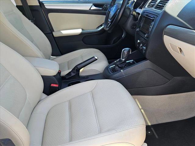 Used 2015 Volkswagen Jetta SE FWD image 20