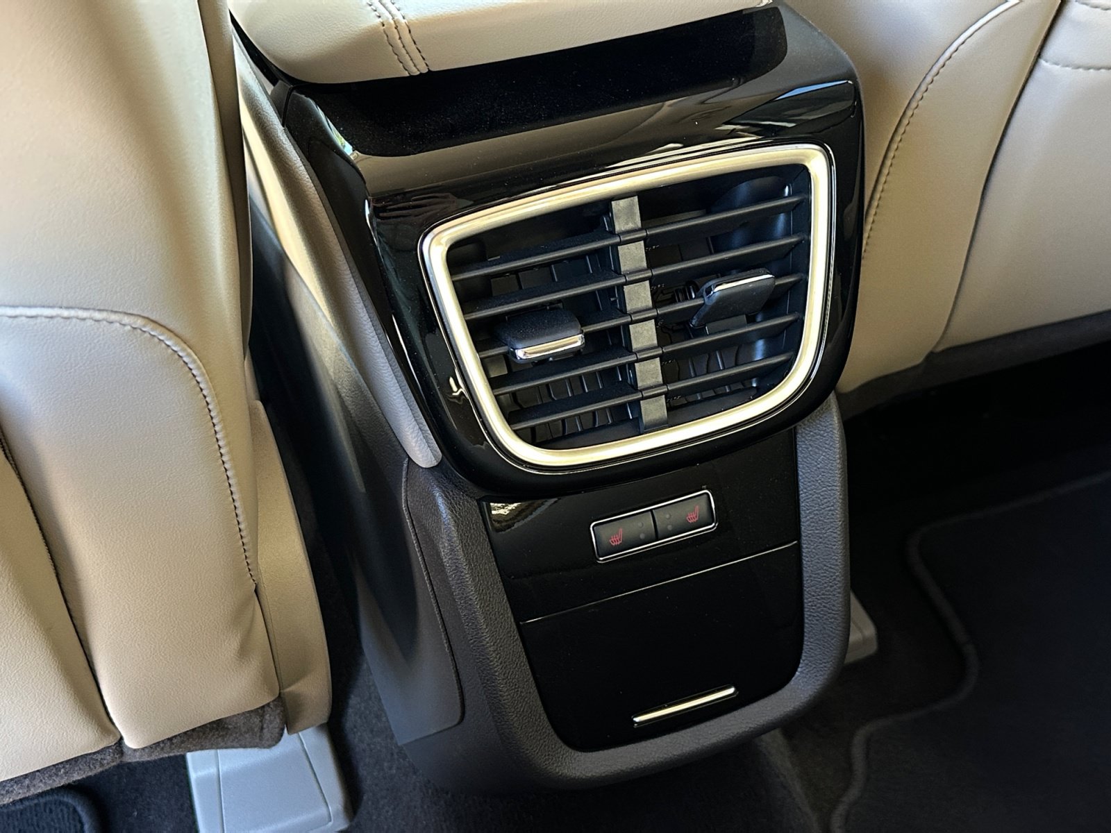 Used 2023 Lincoln Nautilus Reserve AWD/4WD image 21