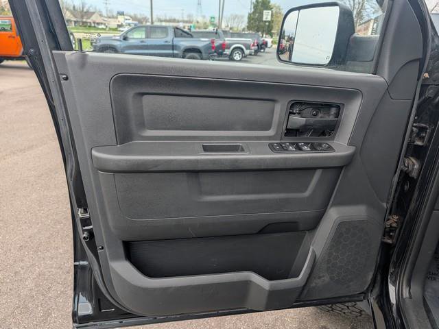 Used 2011 RAM 2500 ST w/ Protection Group AWD/4WD image 7