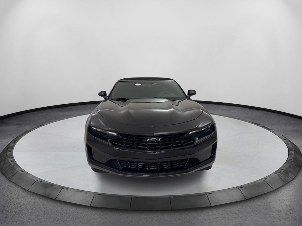 Used 2021 Chevrolet Camaro LT RWD image 2