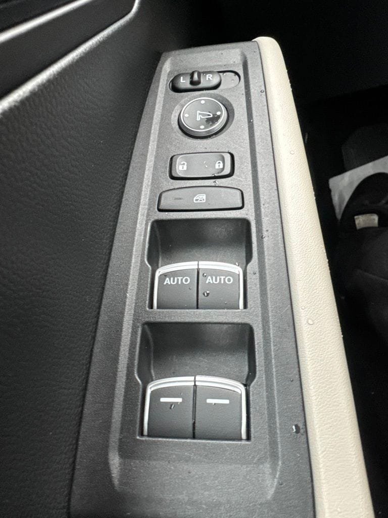 Used 2023 Honda Accord LX image 17
