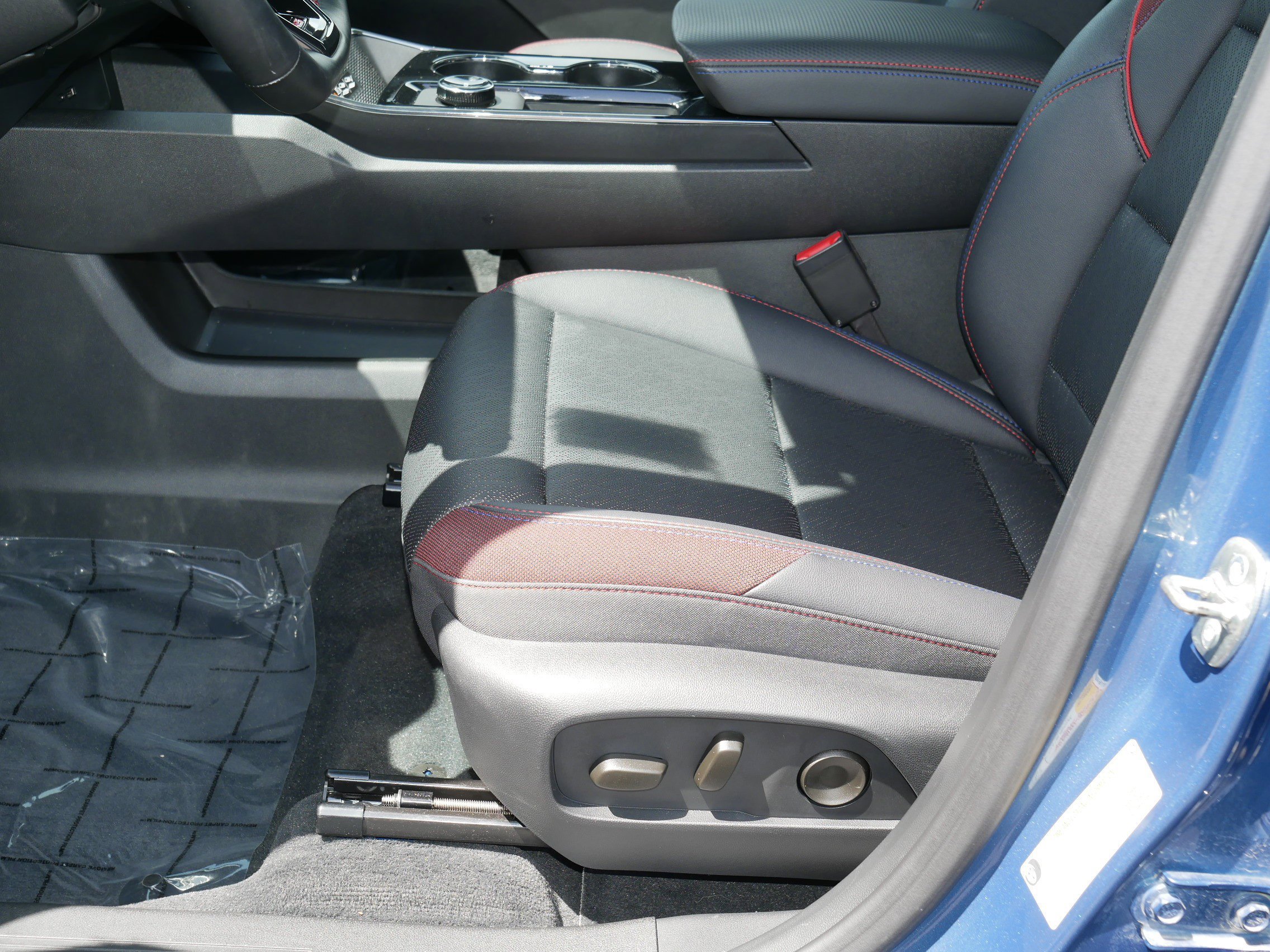 Used 2026 Chevrolet Equinox RS w/ Safety and Technology Package AWD/4WD image 13