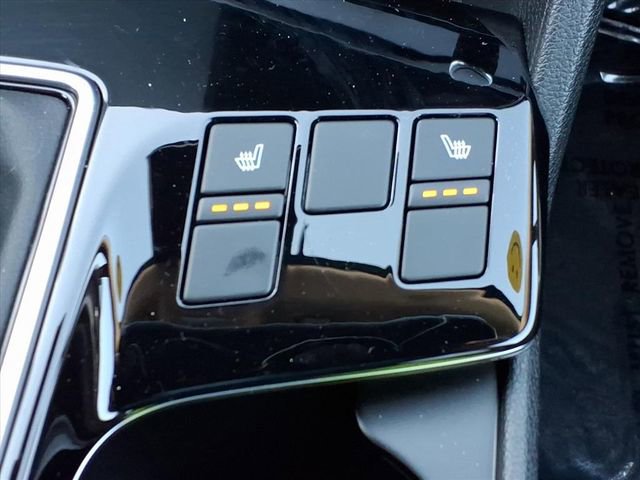 Used 2025 Kia Sportage SX image 26