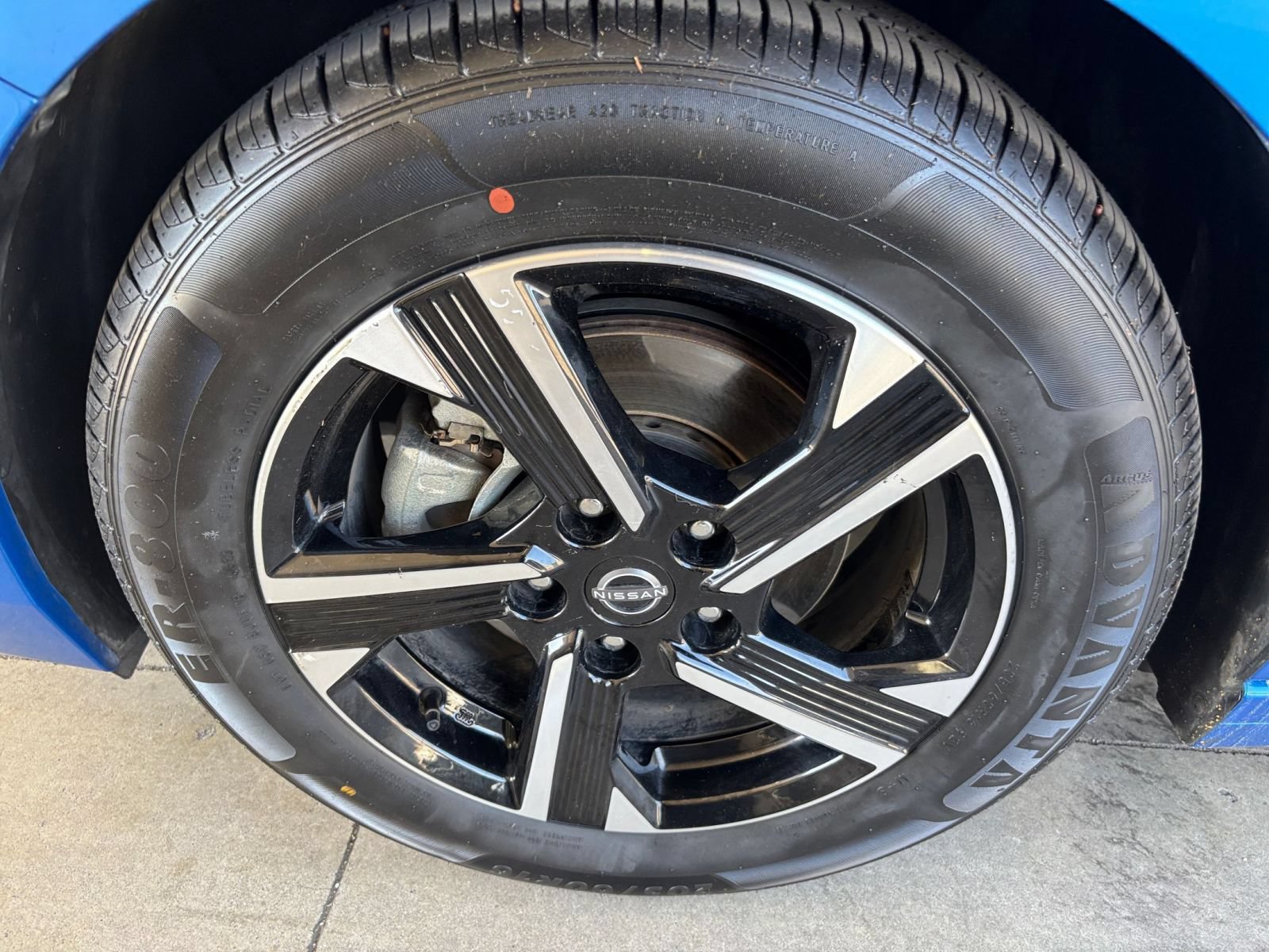 Used 2025 Nissan Sentra SV FWD image 29