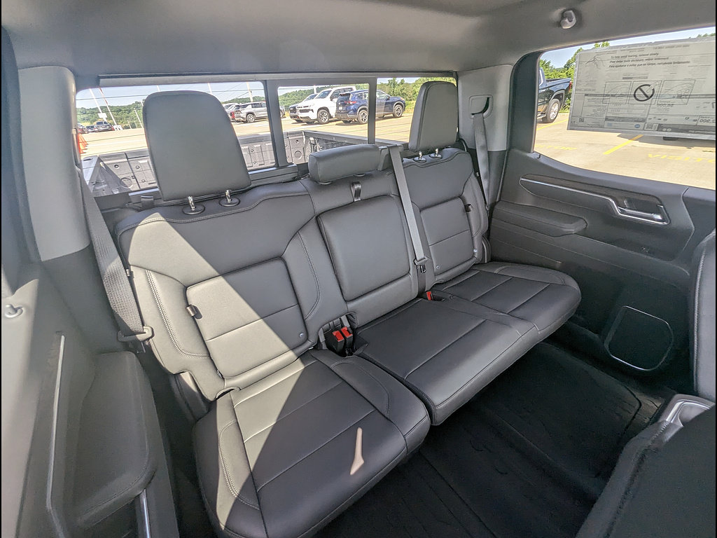New 2026 GMC Sierra 1500 SLT w/ SLT Premium Plus Package AWD/4WD image 17