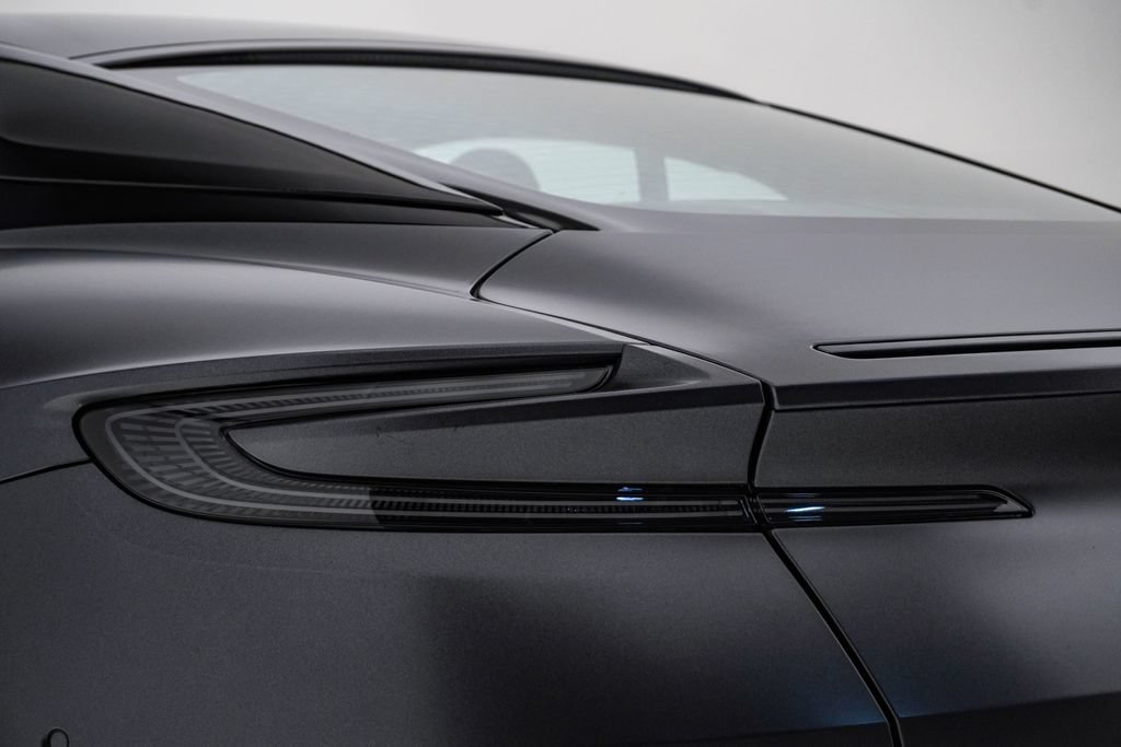 Used 2024 Aston Martin DB12 Coupe RWD image 13