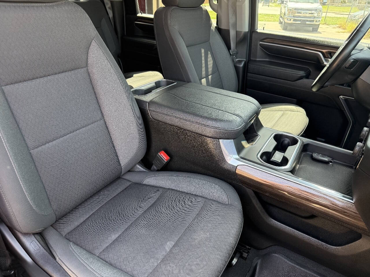 Used 2024 Chevrolet Silverado 2500 LT AWD/4WD image 22
