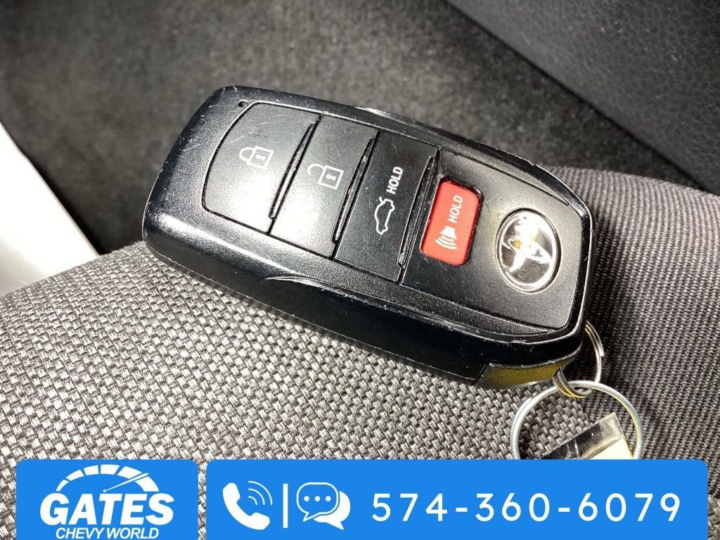 Used 2025 Toyota Camry LE FWD image 27