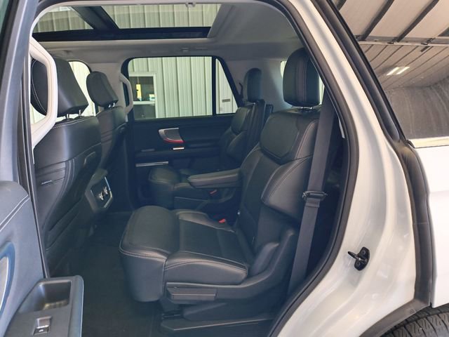 Used 2025 Ford Expedition Platinum AWD/4WD image 23