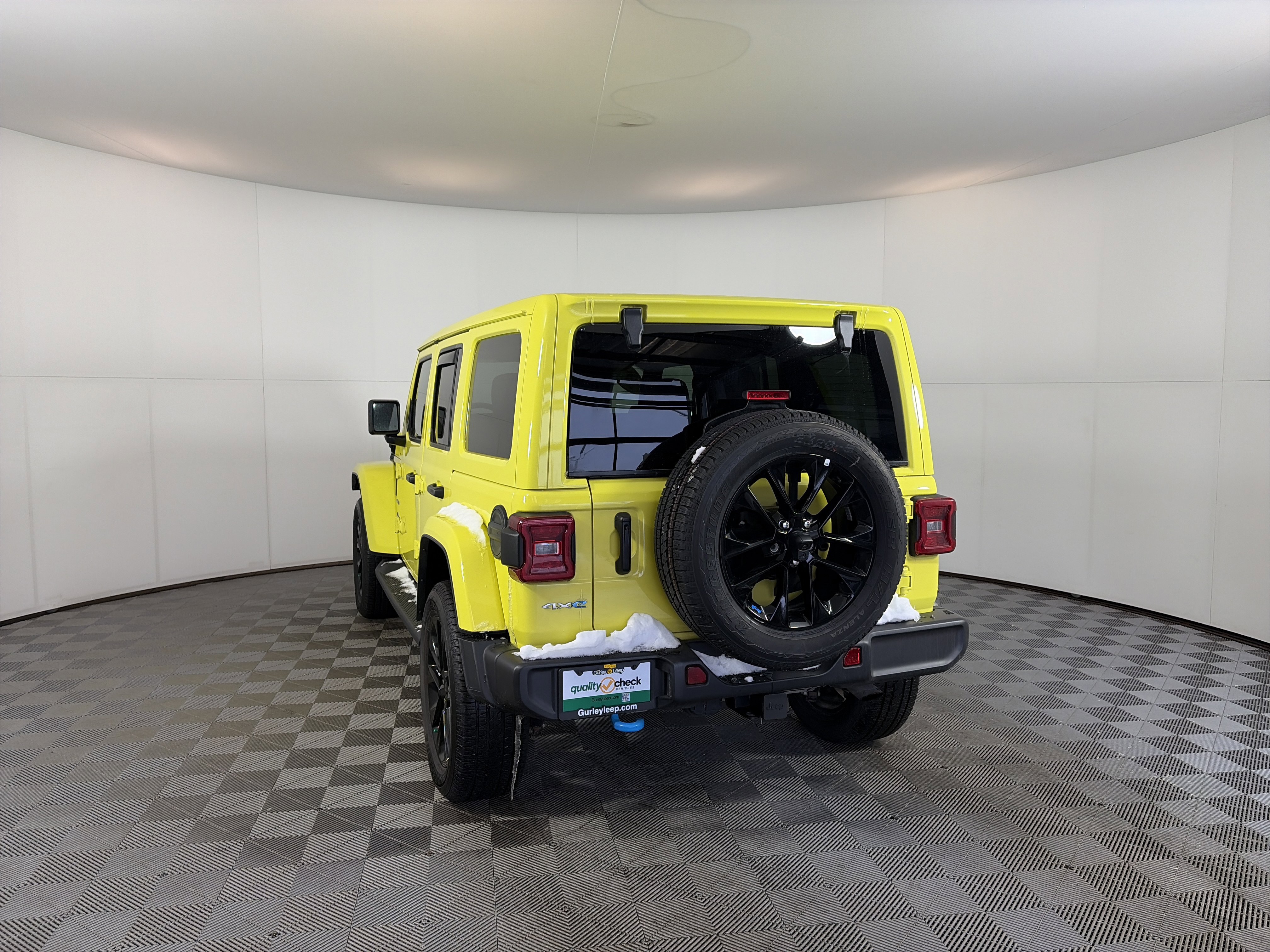Used 2023 Jeep Wrangler Sahara w/ Cold Weather Group image 8