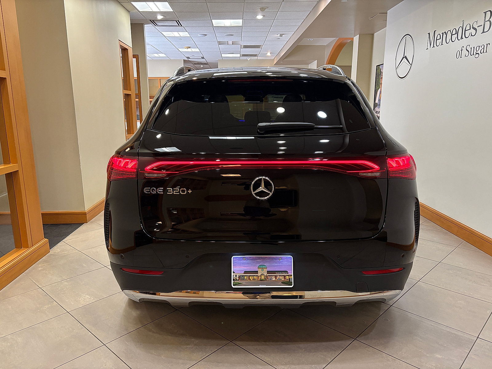 New 2027 Mercedes-Benz EQE 320+ SUV image 4