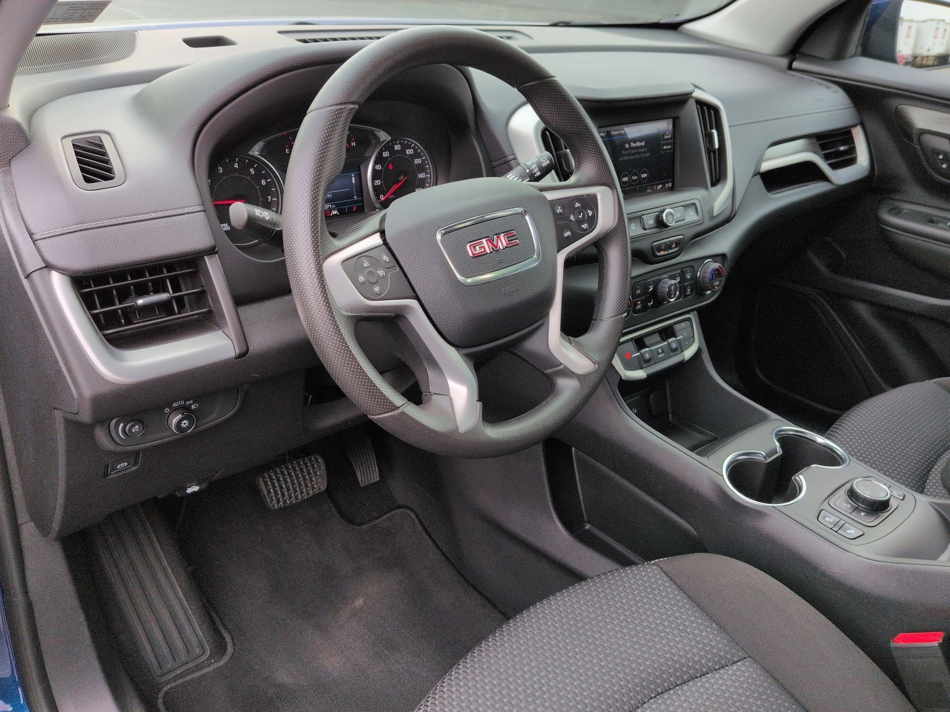 Certified 2022 GMC Terrain SLE w/ Driver Convenience Package AWD/4WD image 10