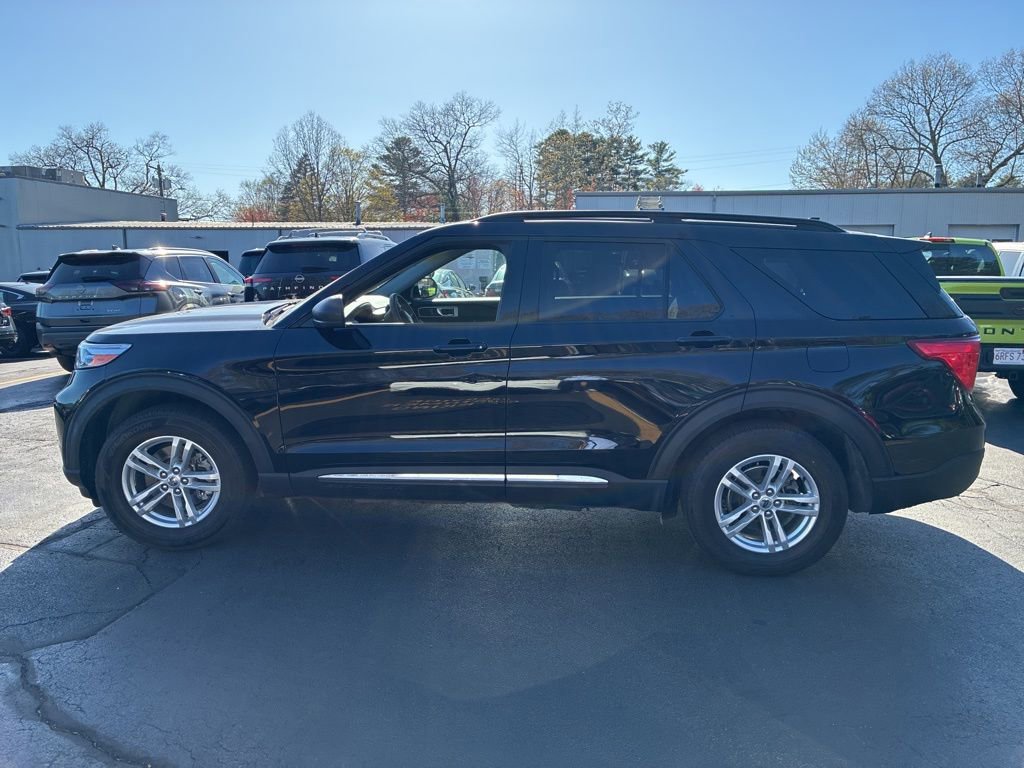 Used 2022 Ford Explorer XLT w/ Class IV Trailer Tow Package AWD/4WD image 4