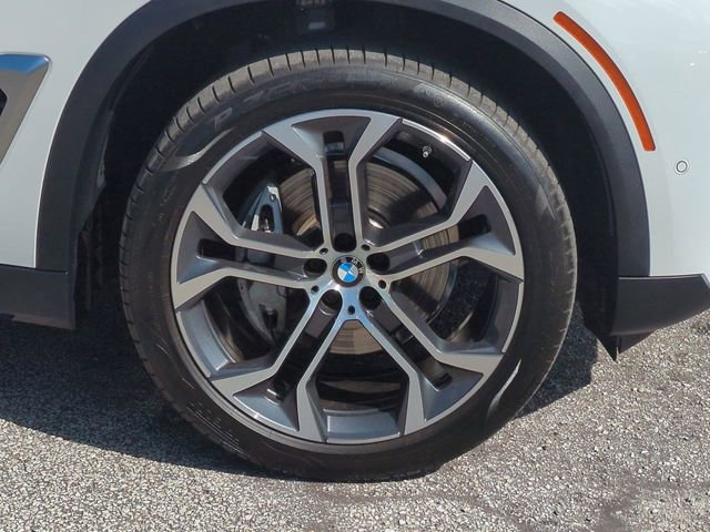 Used 2024 BMW X5 sDrive40i w/ Parking Assistance Package image 11