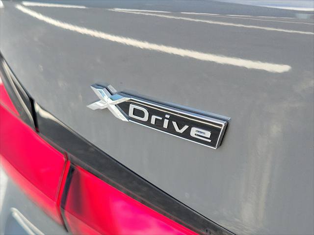 Used 2022 BMW 530i xDrive w/ M Sport Package AWD/4WD image 8