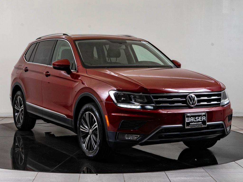 Used 2018 Volkswagen Tiguan SEL AWD/4WD image 12