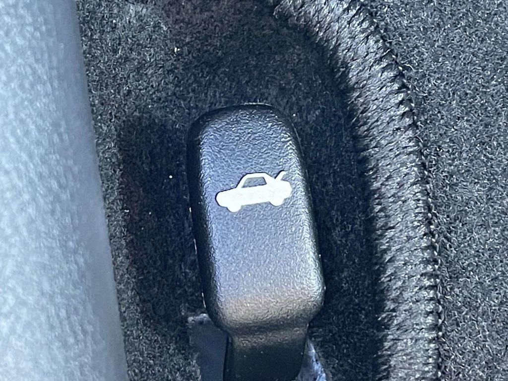 New 2025 Nissan Versa SV w/ Trunk Package image 18