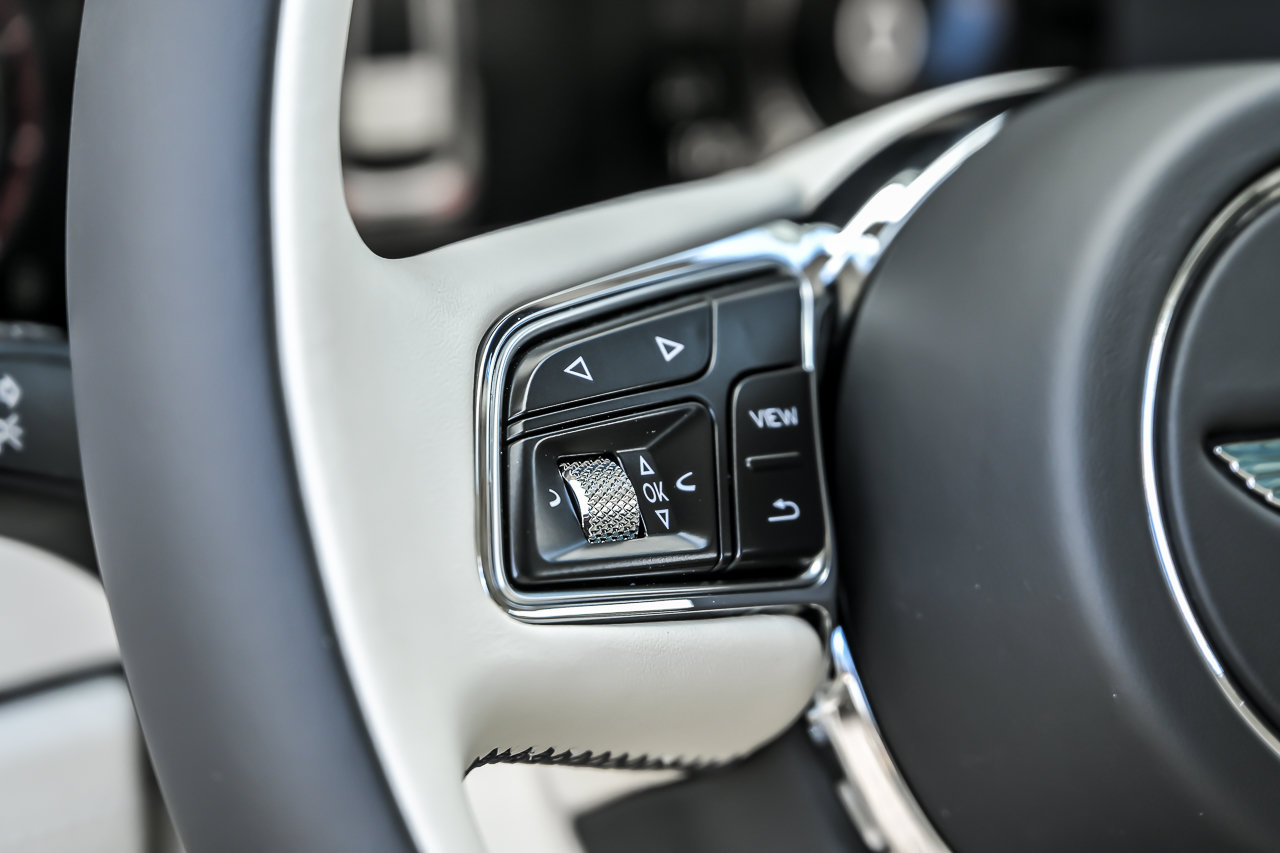 New 2026 Bentley Bentayga AWD/4WD image 25