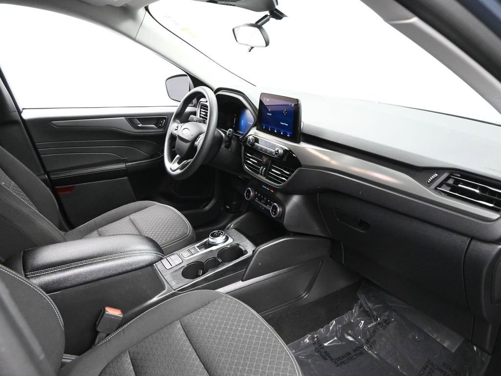 Used 2025 Ford Escape Active image 11