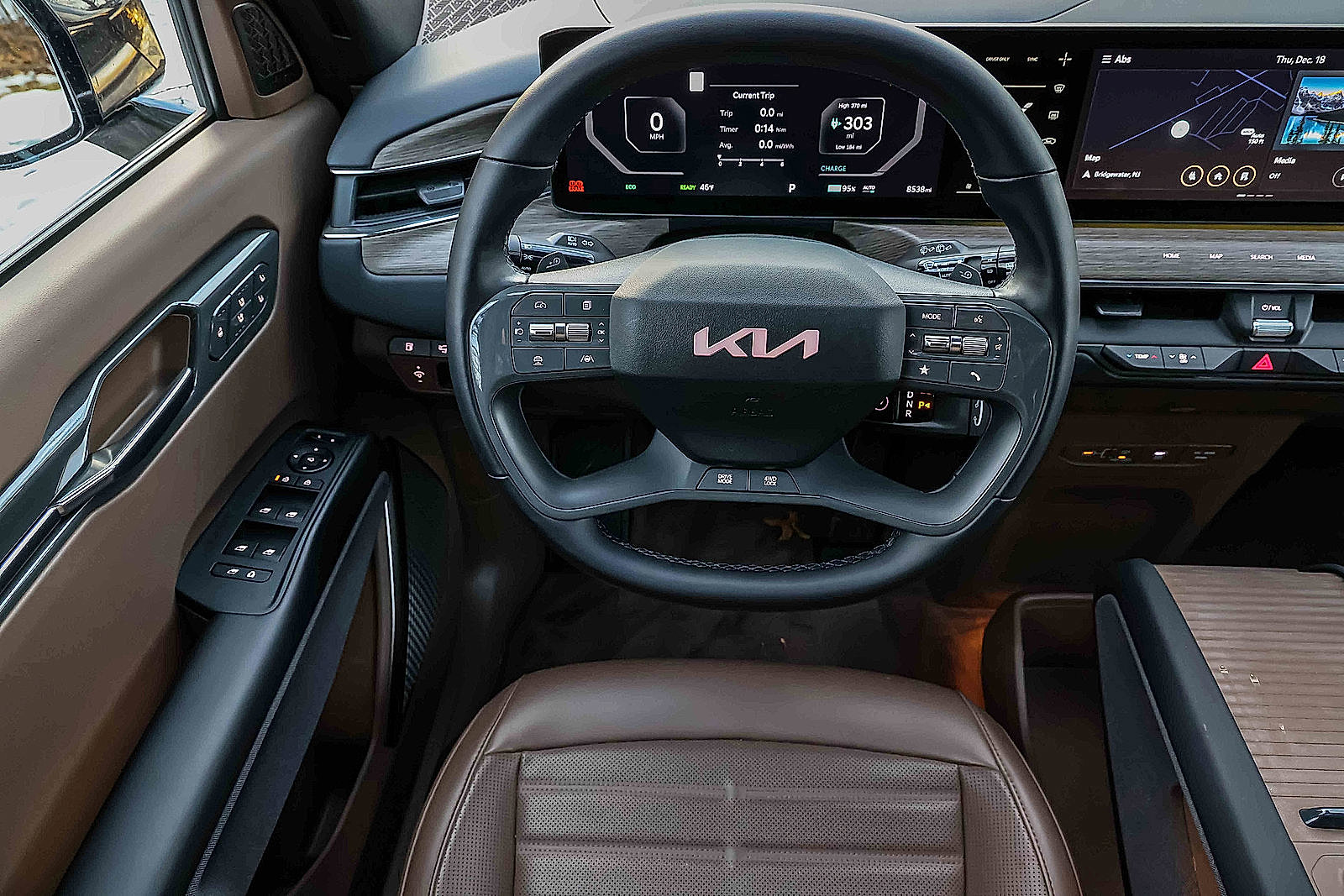 Certified 2024 Kia EV9 Land image 23