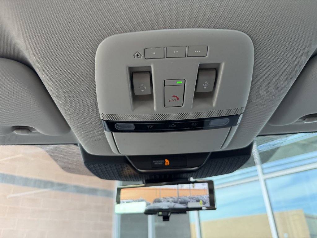 Used 2024 Nissan Ariya FWD image 25
