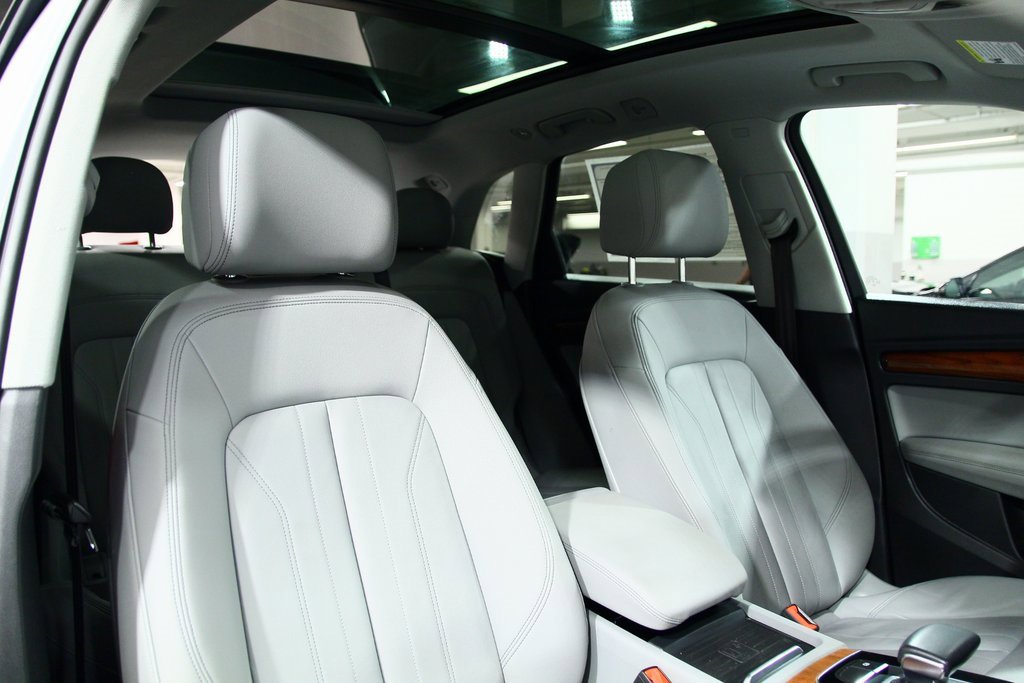 Used 2021 Audi Q5 2.0T Premium Plus w/ Premium Plus Package image 21