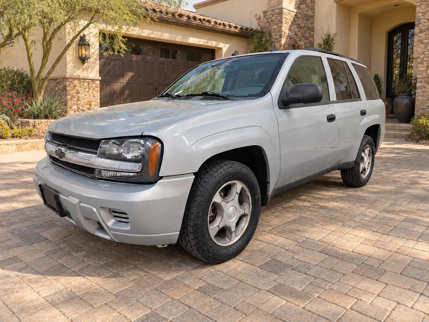 Used 2008 Chevrolet TrailBlazer 4WD w/ Off-Road Package image 1