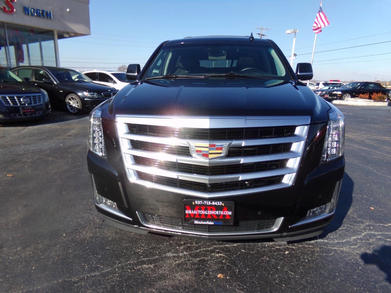 Used 2019 Cadillac Escalade ESV Luxury image 3