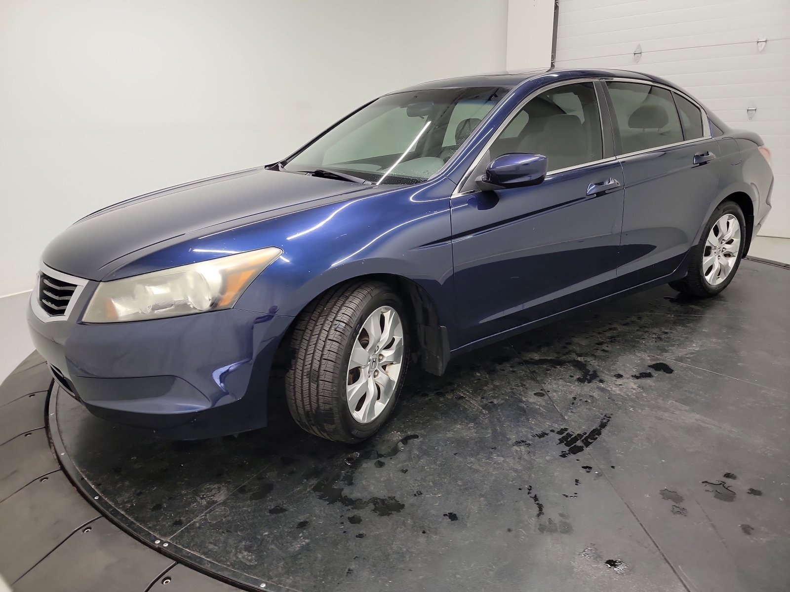 Used 2010 Honda Accord EX image 3