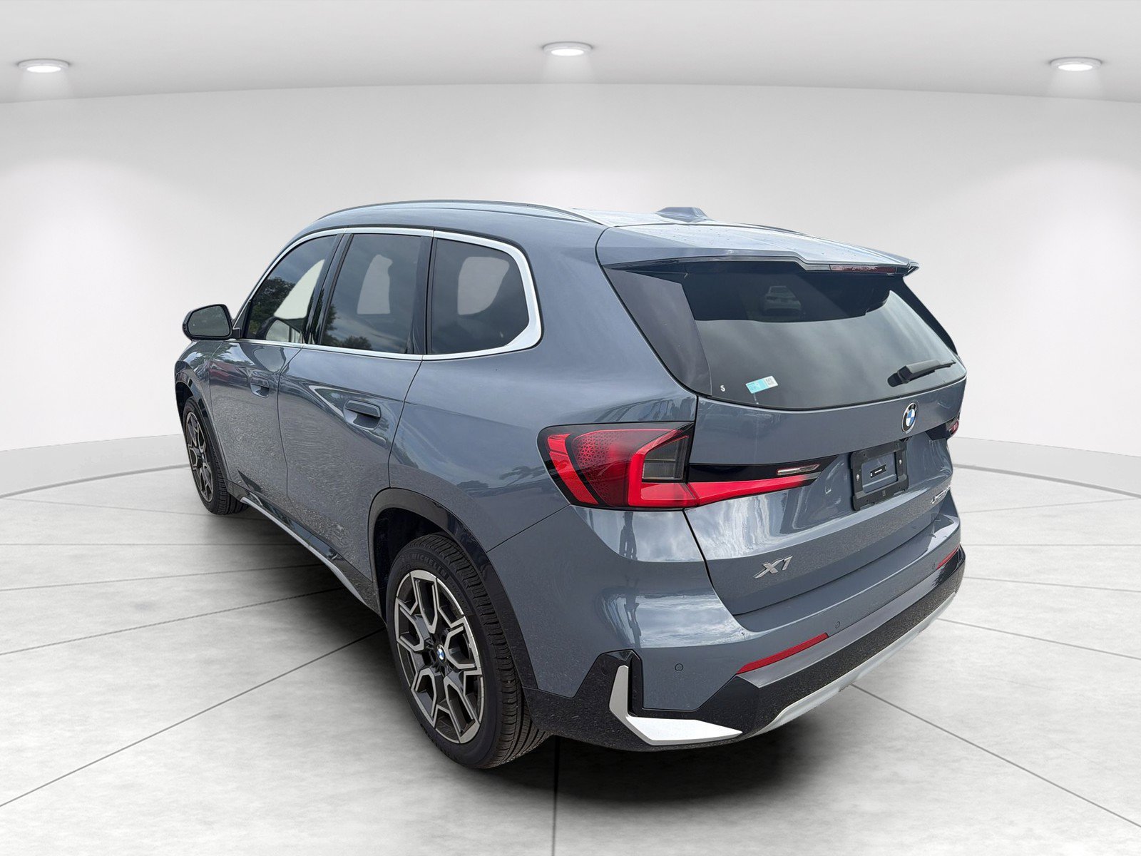 New 2026 BMW X1 xDrive28i w/ Convenience Package AWD/4WD image 6