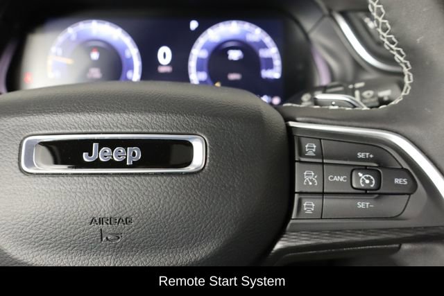 Used 2024 Jeep Grand Cherokee Altitude RWD image 10
