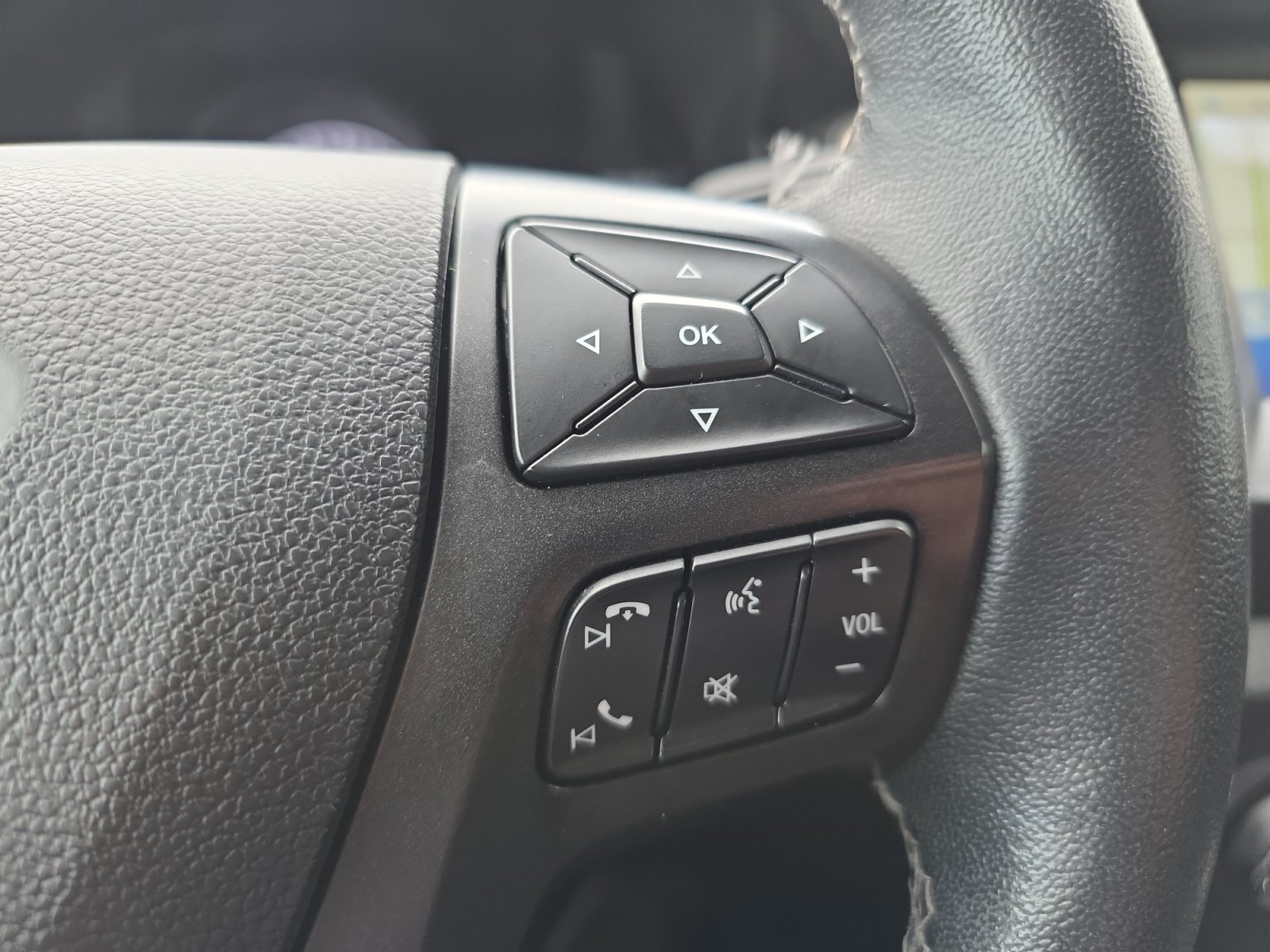 Used 2022 Ford Ranger Lariat w/ Tremor Off-Road Package AWD/4WD image 17